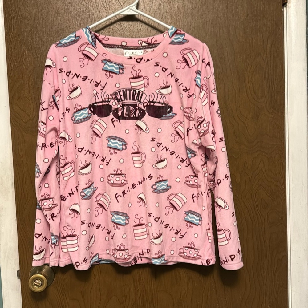 Friends pink central perk pajama top size M